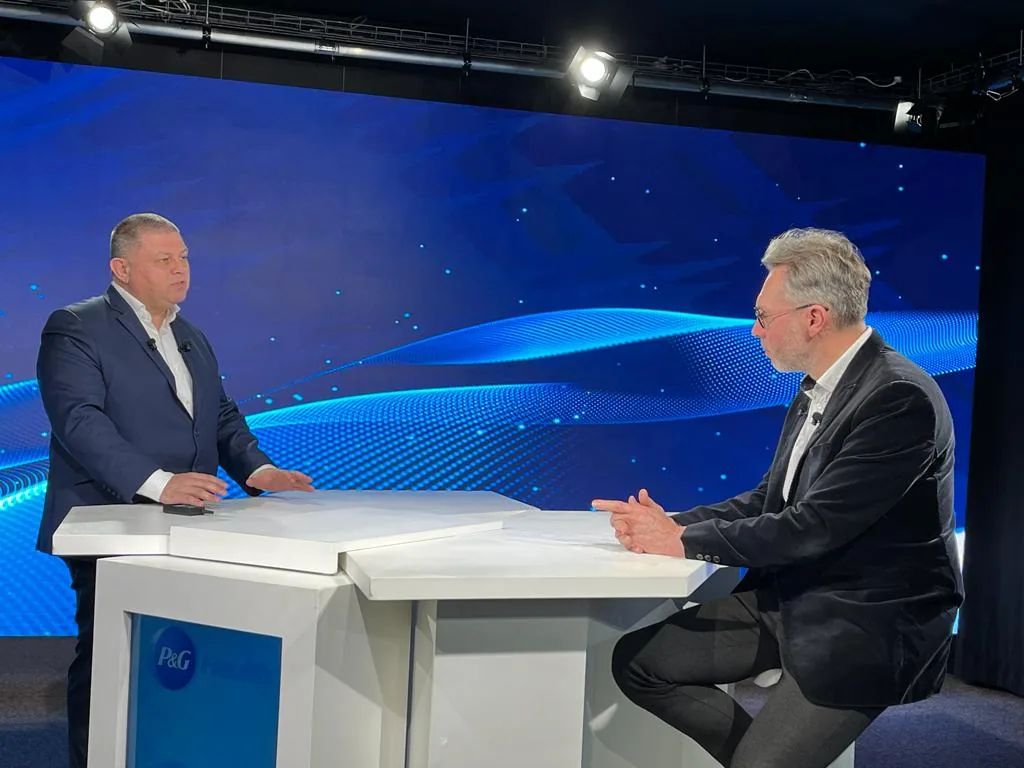Interview et échange sur plateau